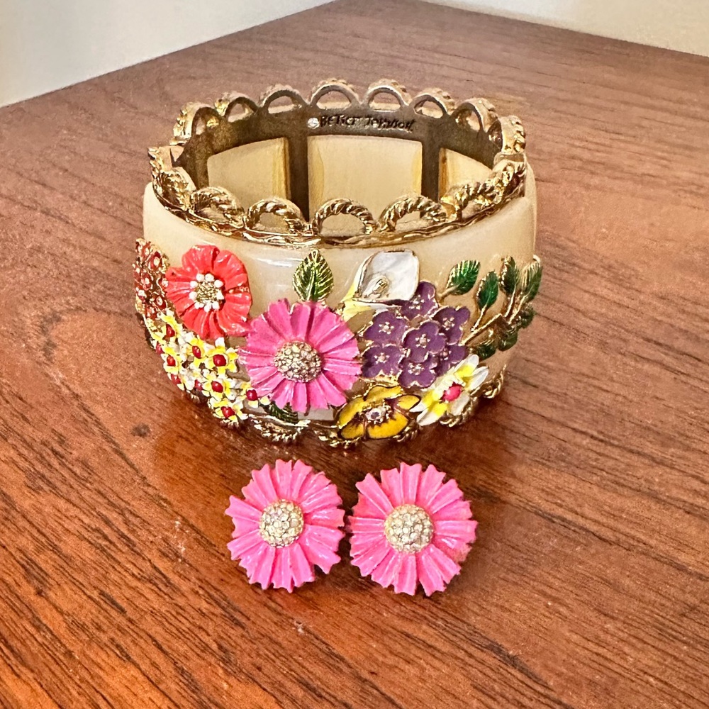 Betsy Johnson bracelet and stud set